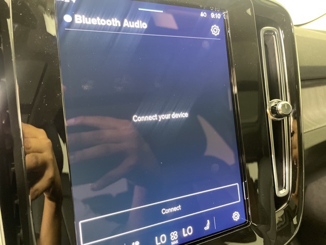 2025 Volvo XC40 Core photo 27