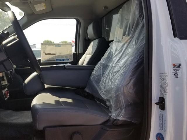 2025 Ford F-550 photo 16