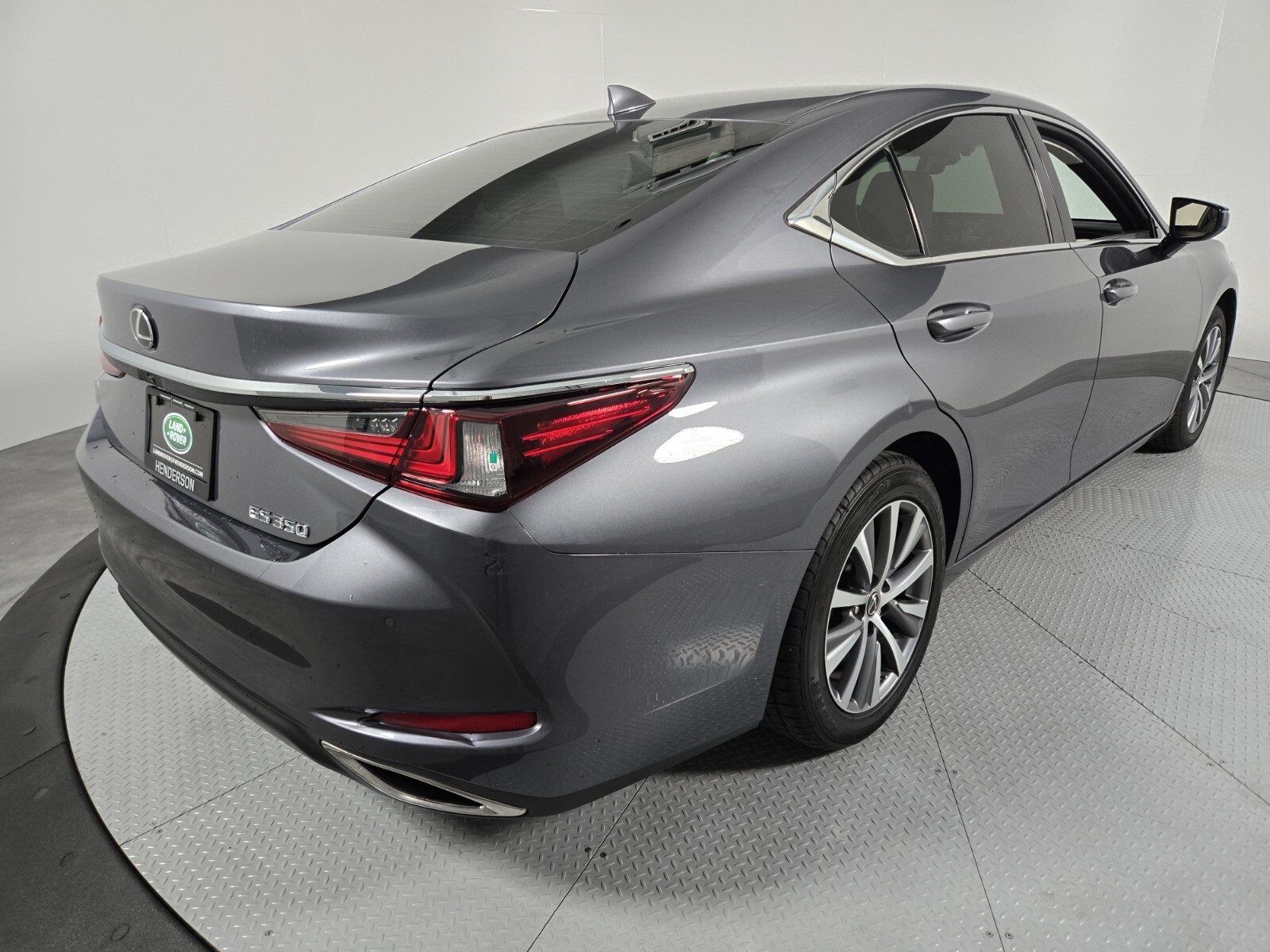 2019 Lexus ES 350 photo 2