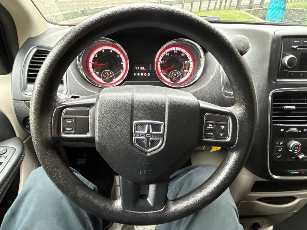 2017 Dodge Grand Caravan SE photo 11