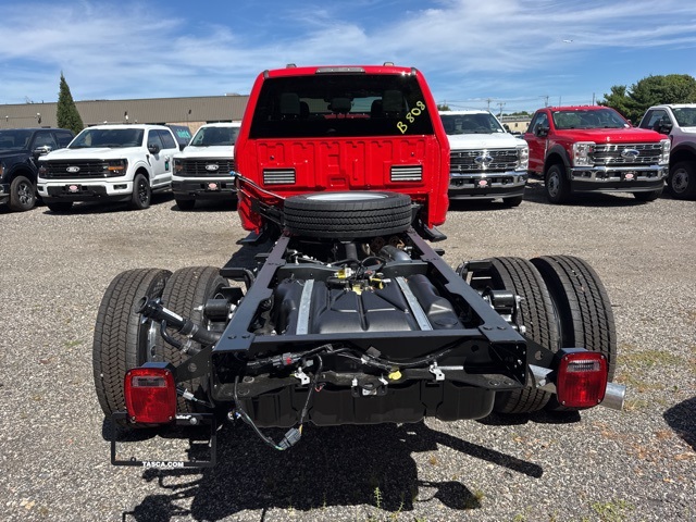 2025 Ford F-450 XLT photo 3