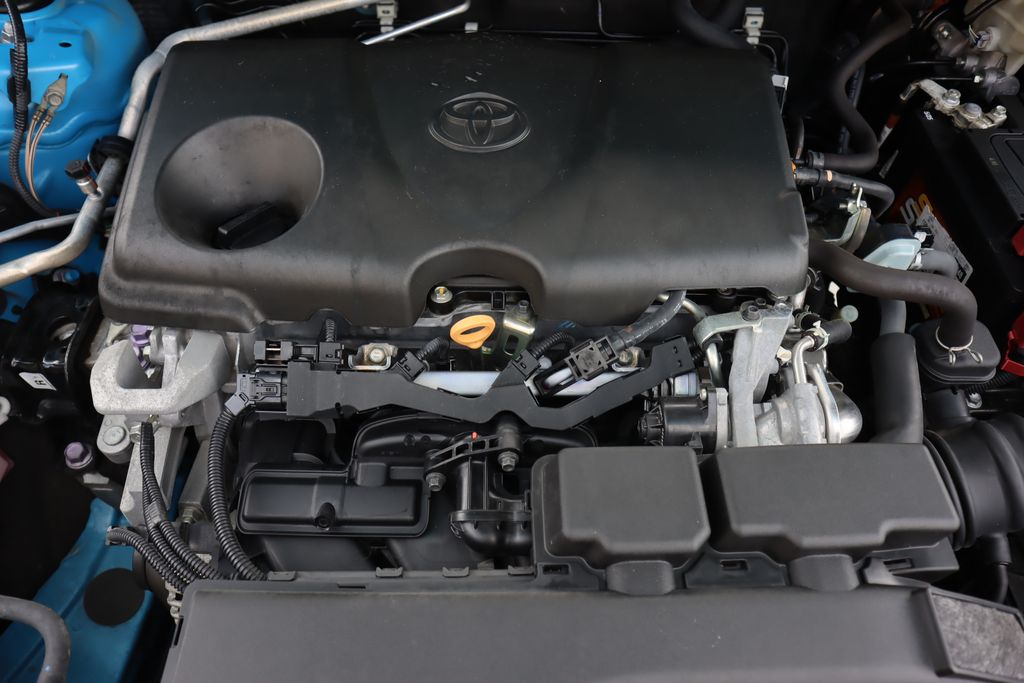 2020 Toyota RAV4 LE photo 25