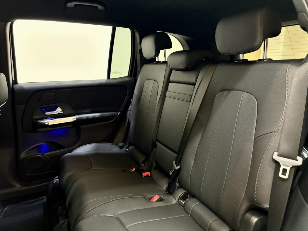 2025 Mercedes Benz GLB 250 photo 11