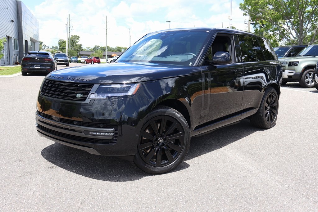 2025 Land Rover Range Rover SE's photo