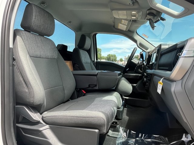 2025 Ford F-350 XLT photo 7