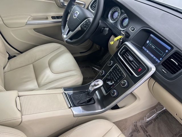 2013 Volvo S60 T5 Premier photo 24