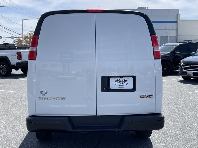 2023 Gmc Savana Cargo 2500 photo 4
