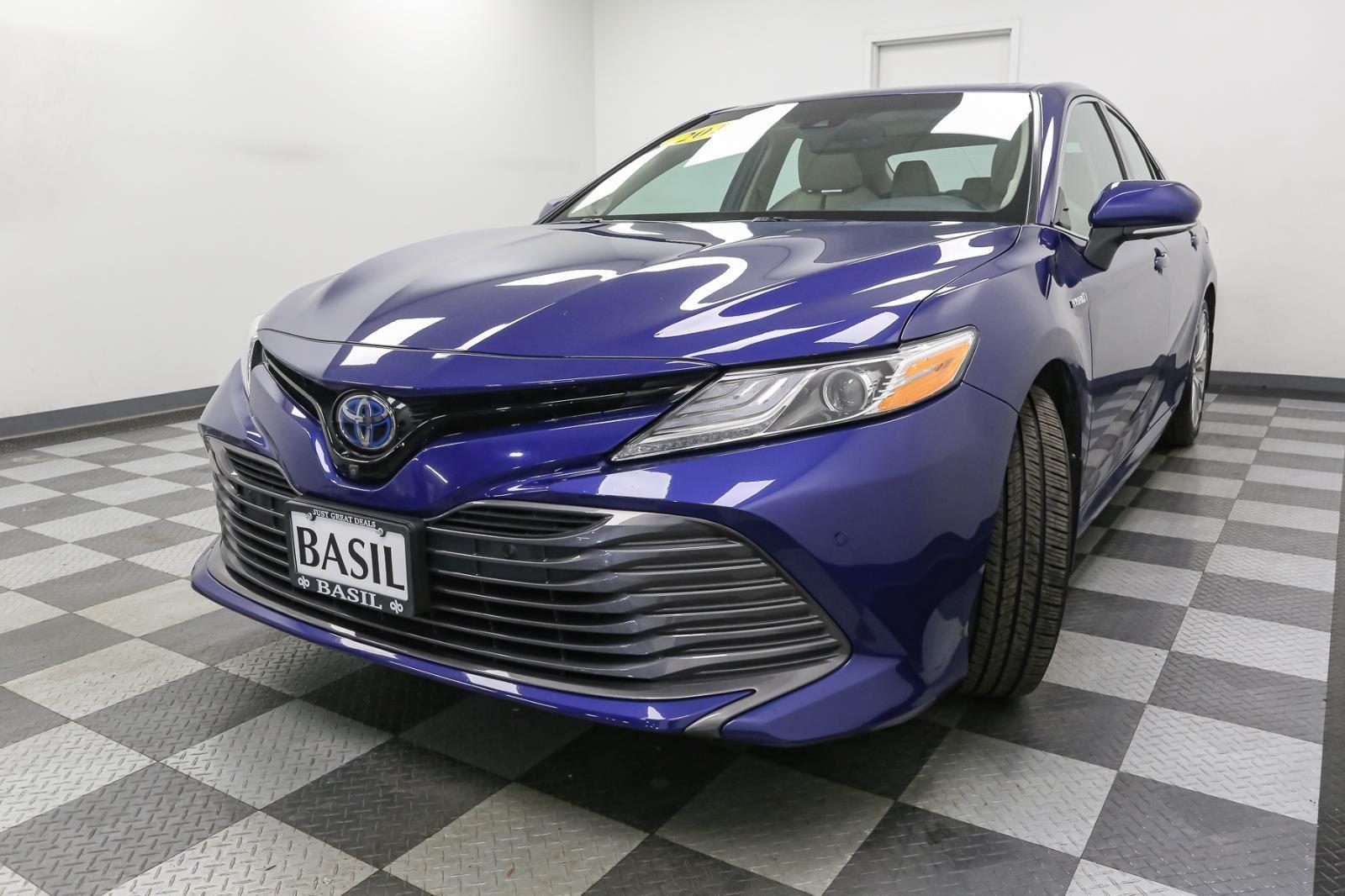 2018 Toyota Camry Hybrid XLE photo 4