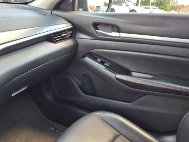 2024 Nissan Altima 2.5 SR photo 7