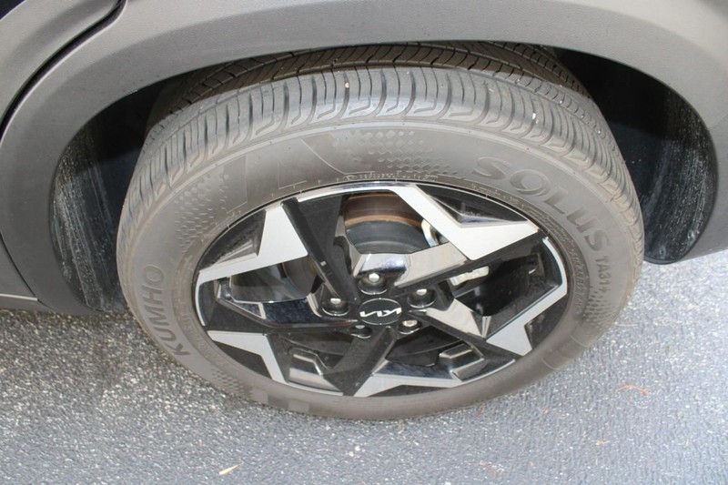 2024 Kia Seltos EX photo 4