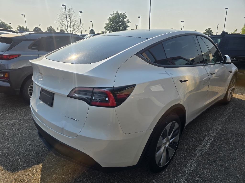 2021 Tesla Model Y Long Range photo 4
