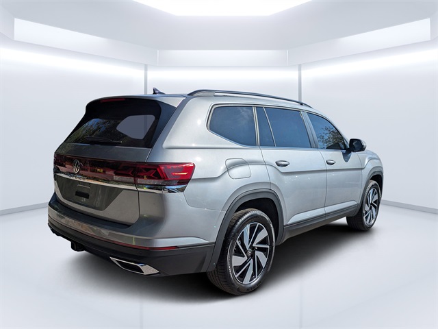 2026 Volkswagen Atlas SE Technology photo 2