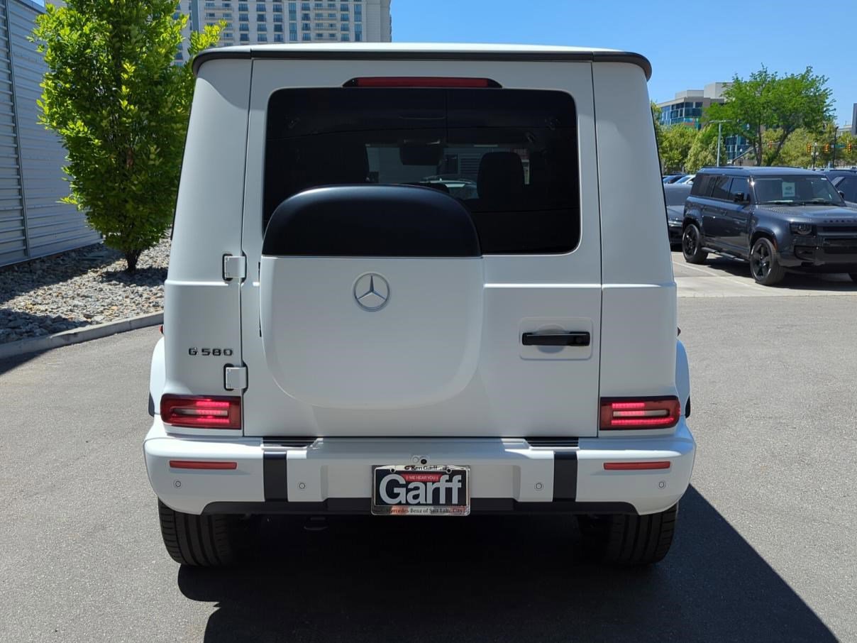 2025 Mercedes Benz G photo 4