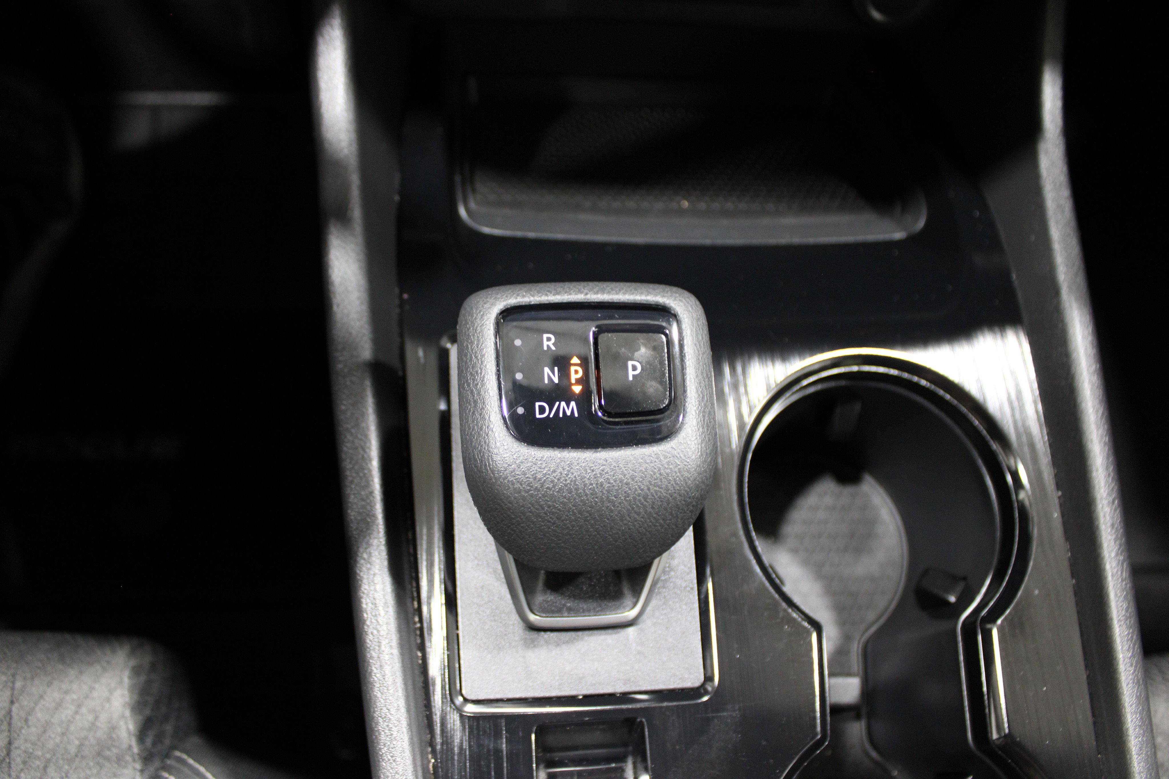 2024 Nissan Rogue SV photo 15