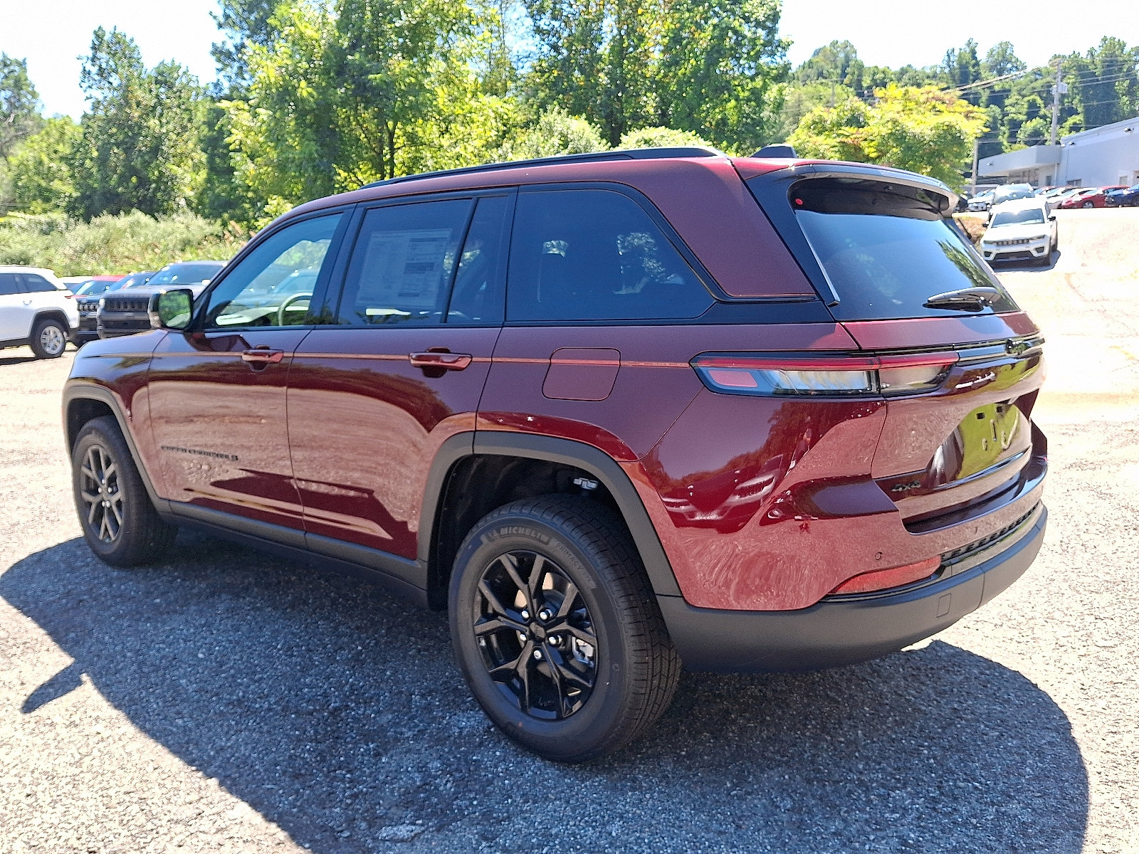 2025 Jeep Grand Cherokee Altitude X photo 3