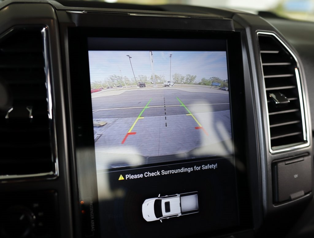 2015 Ford F-150 XLT photo 14