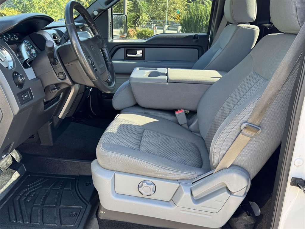 2013 Ford F-150 XLT photo 16
