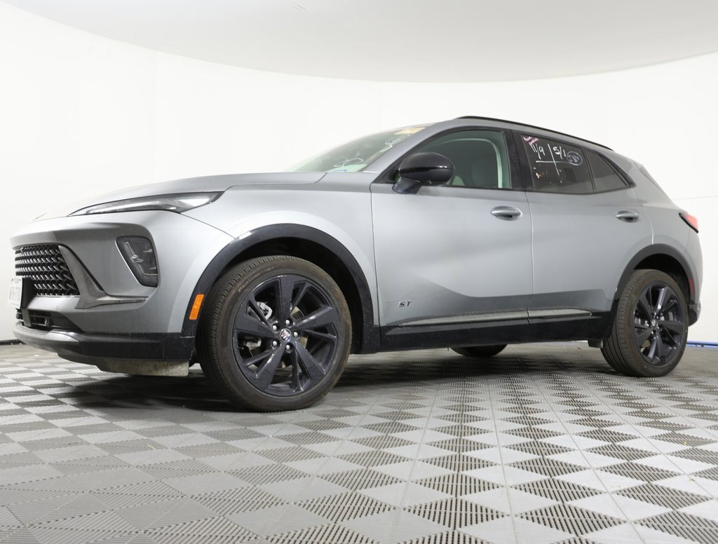 2025 Buick Envision Sport Touring's photo