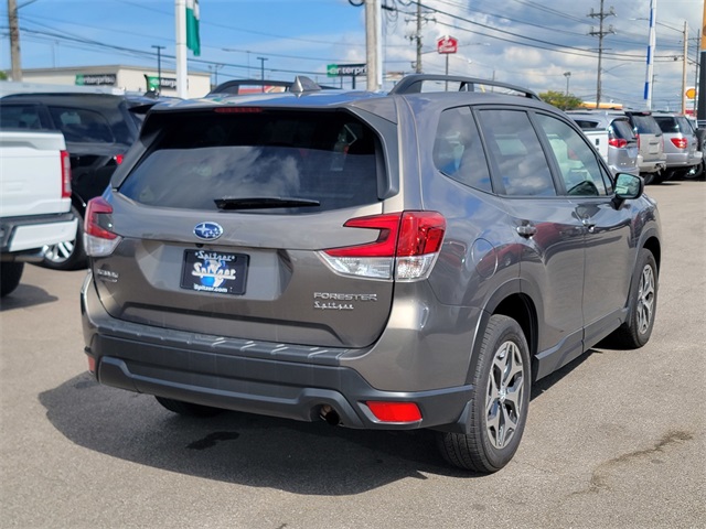 2019 Subaru Forester Premium photo 3