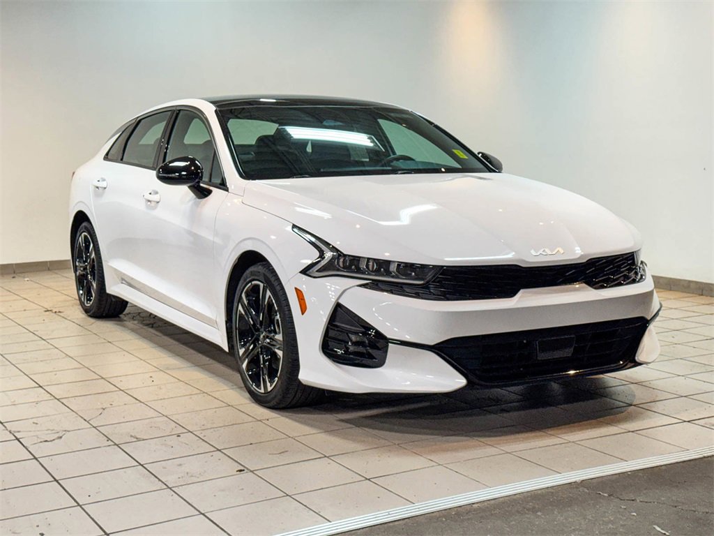 2024 Kia K5 GT-Line photo 3