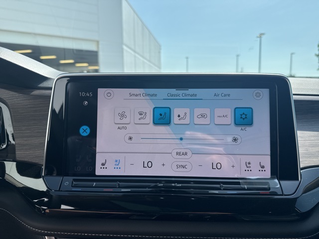 2025 Volkswagen Atlas SEL photo 20