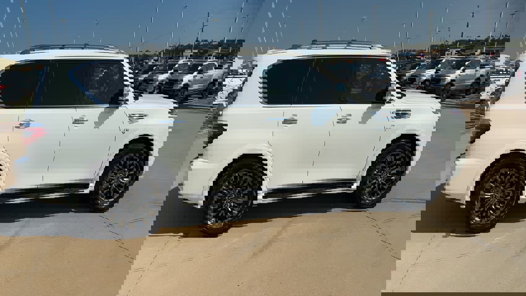 2022 Nissan Armada Platinum photo 8