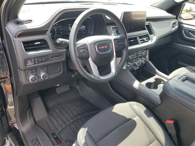 2024 Gmc Yukon SLE photo 3