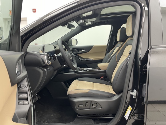 2026 Chevrolet Equinox ACTIV photo 2