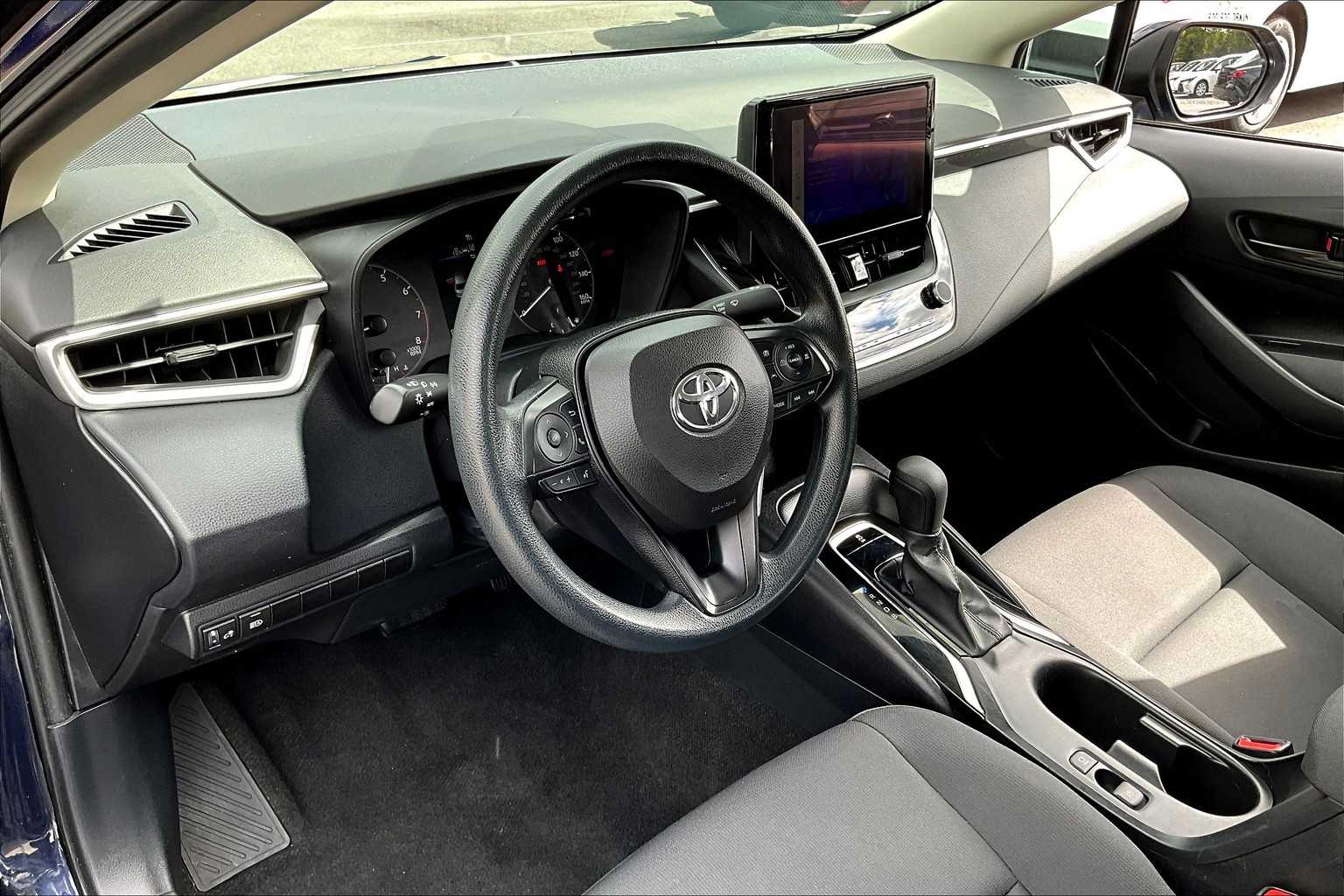 2024 Toyota Corolla LE photo 15