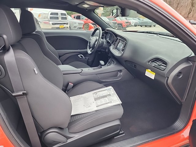 2023 Dodge Challenger R/T photo 21