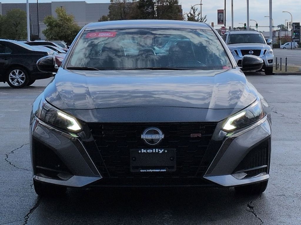 2023 Nissan Altima SR