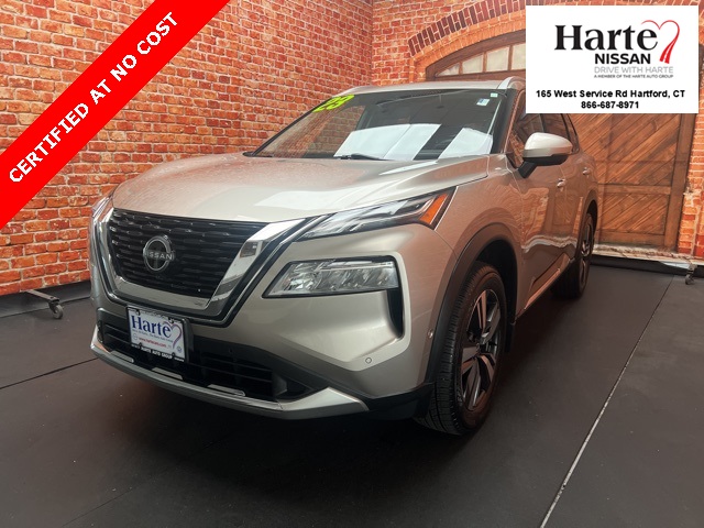 2023 Nissan Rogue Platinum photo 3