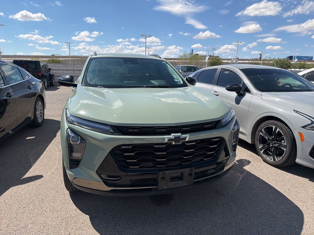 2024 Chevrolet Trax ACTIV photo 2