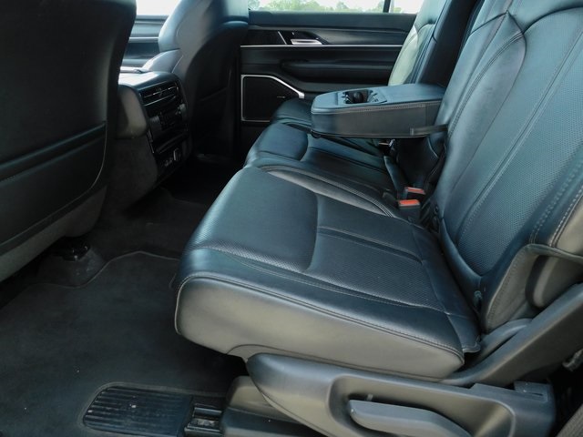 2023 Jeep Wagoneer L Series II photo 18