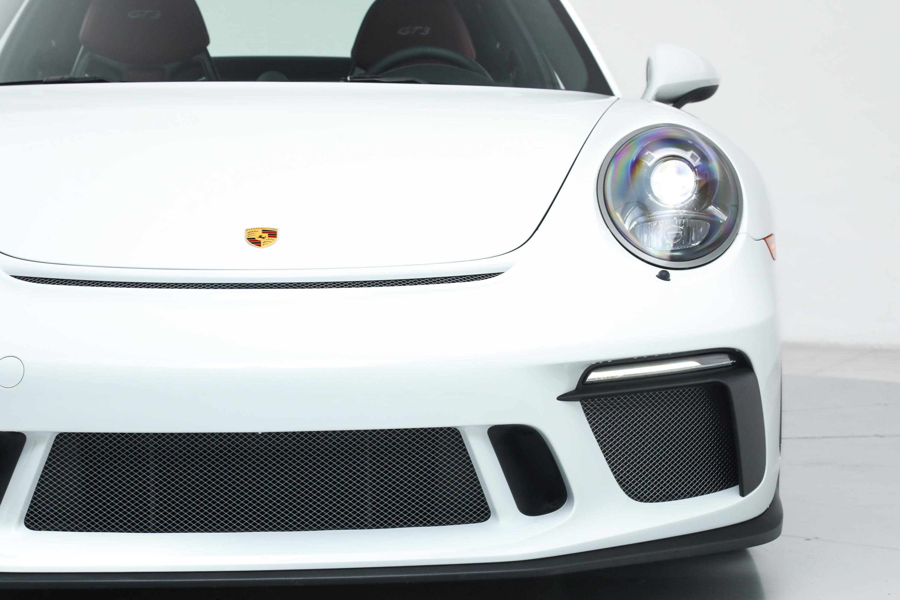 2018 Porsche 911 GT3 Touring photo 9