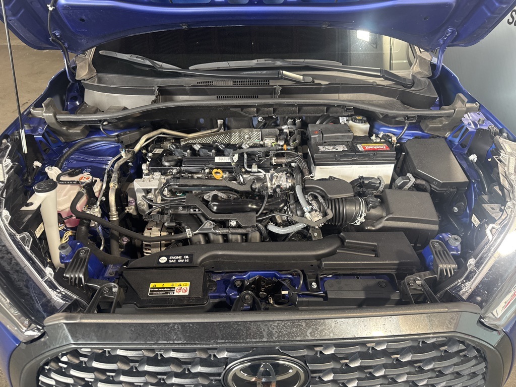 2023 Toyota Corolla Cross LE photo 38