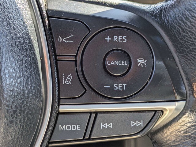 2019 Toyota Avalon Hybrid XLE Plus photo 24