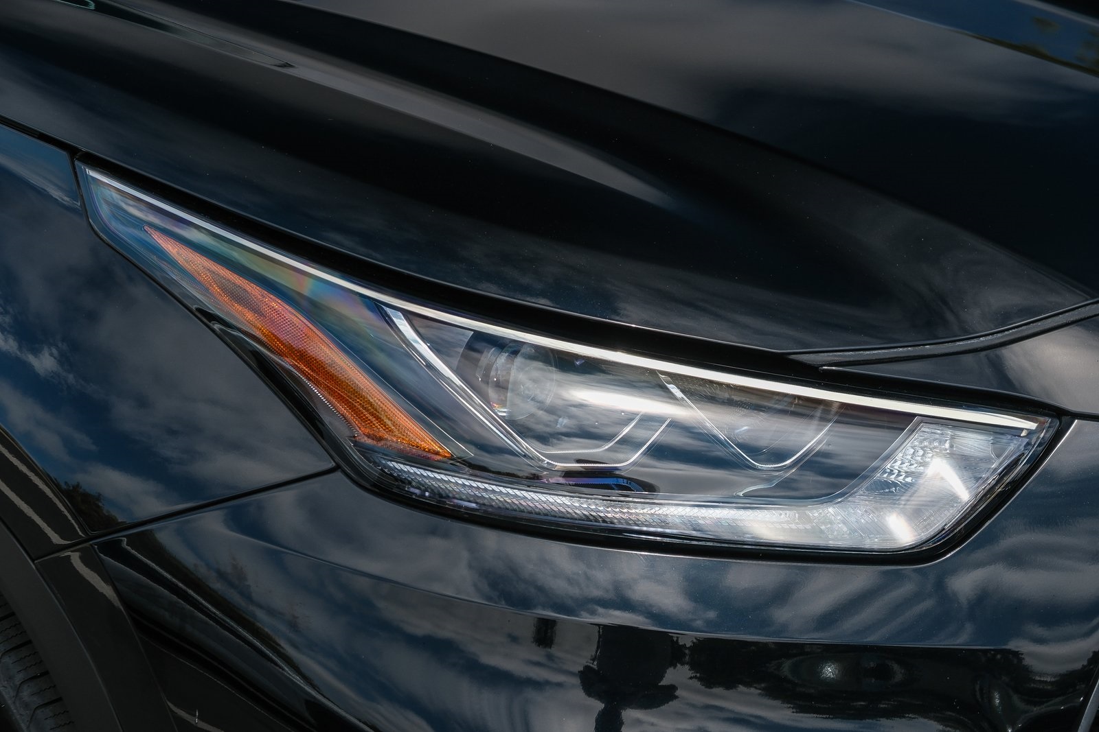2023 Toyota Highlander Hybrid Platinum photo 4