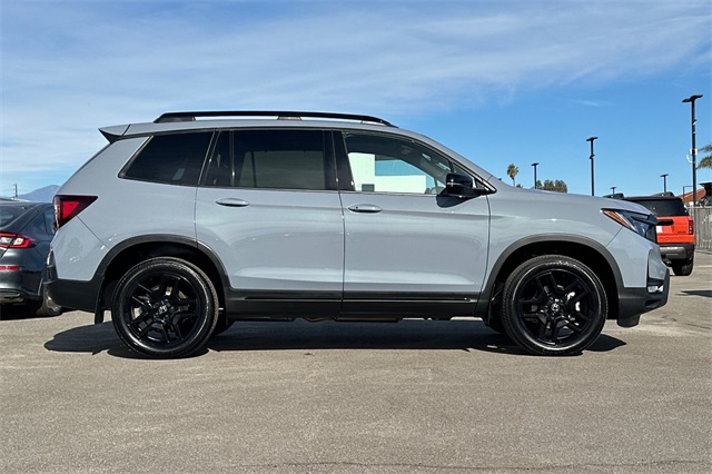 2025 Honda Passport Black Edition photo 4