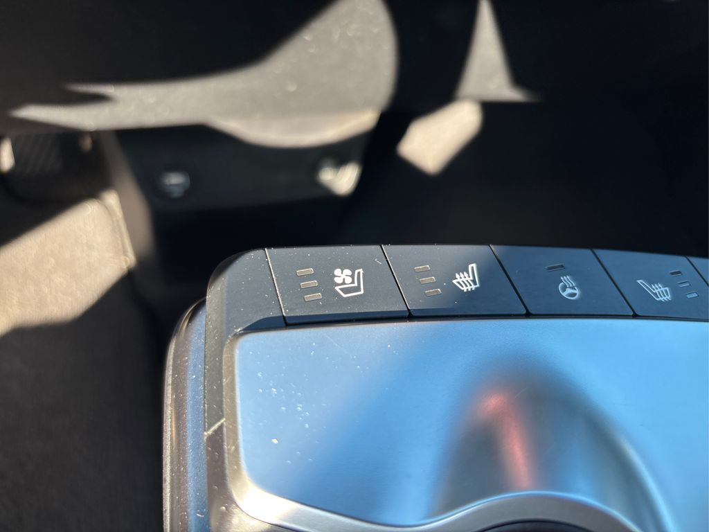 2022 Kia EV6 Wind photo 37