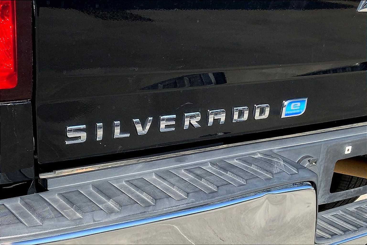 2018 Chevrolet Silverado 1500 LT photo 25