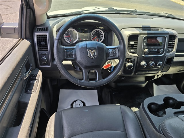 2020 Ram 1500 Classic Tradesman photo 3