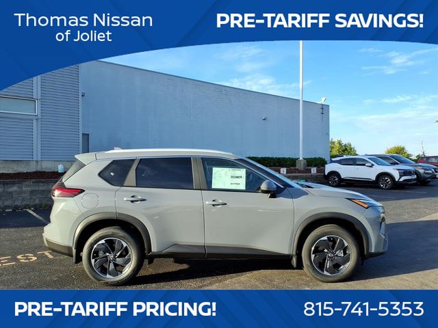 2026 Nissan Rogue SV photo 2