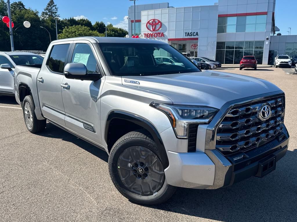 2025 Toyota Tundra Platinum's photo
