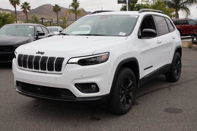 New 2023 Bright White Clear-Coat Exterior Paint Jeep Altitude Lux image 7