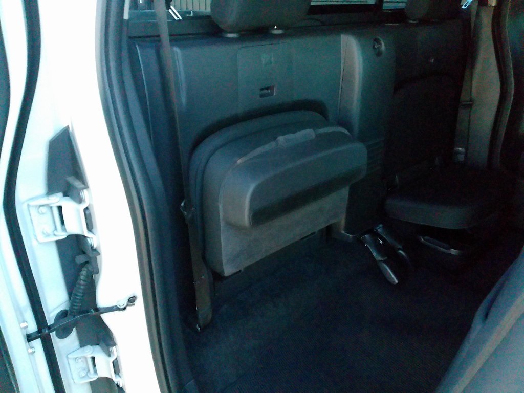 2025 Nissan Frontier SV photo 16