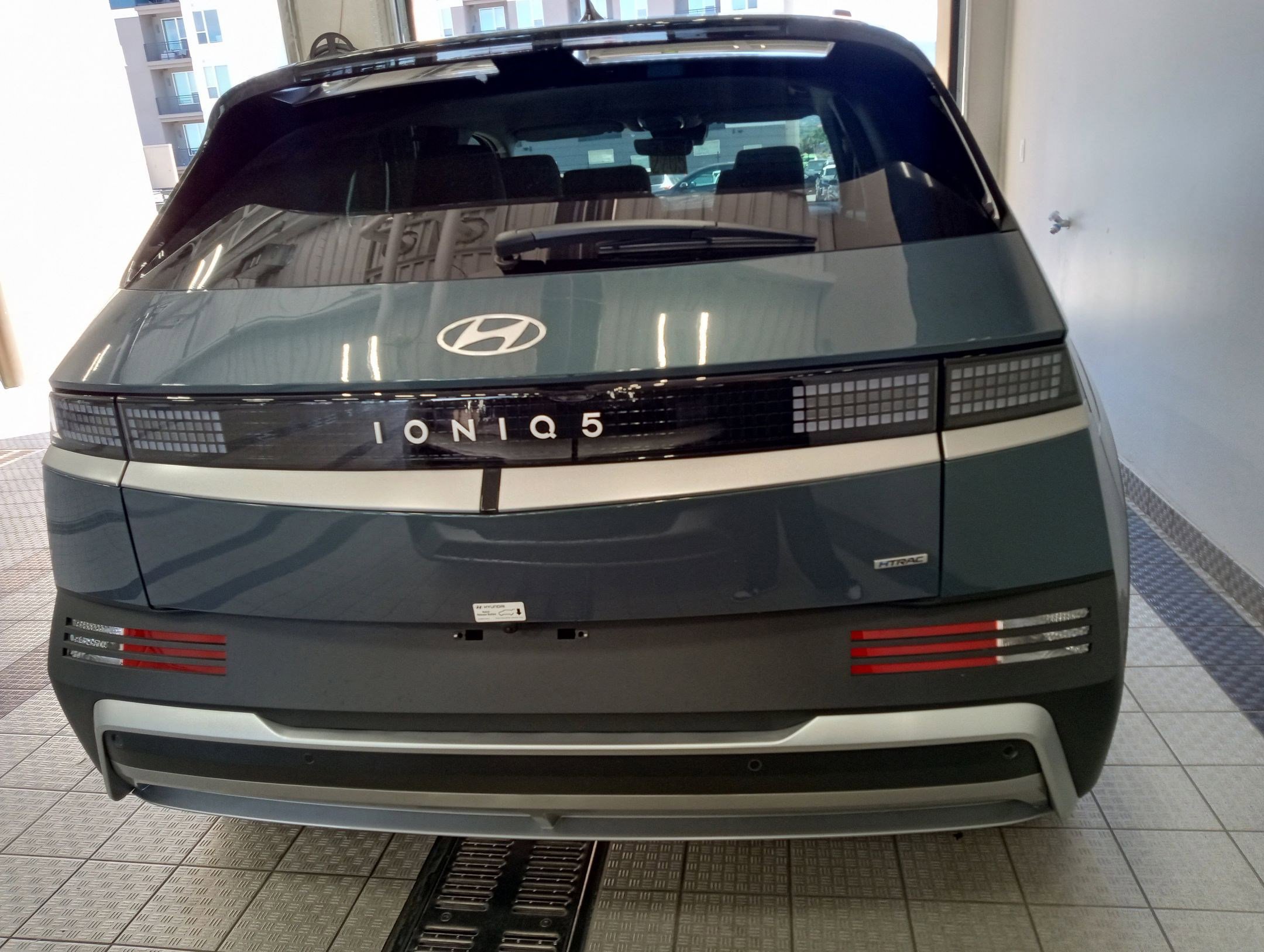 2025 Hyundai Ioniq 5 SEL photo 4