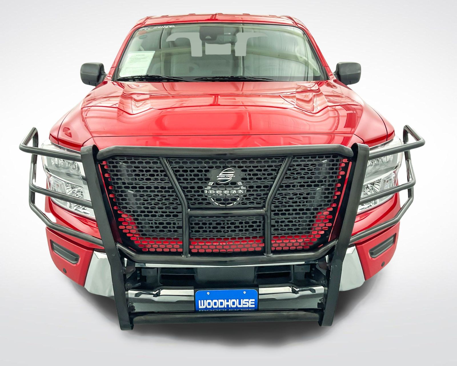 2024 Nissan Titan SV photo 2