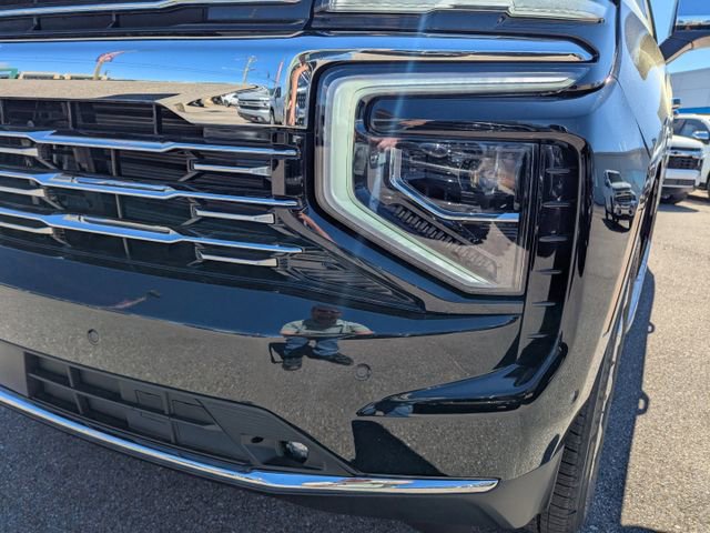 2025 Chevrolet Suburban Premier photo 9