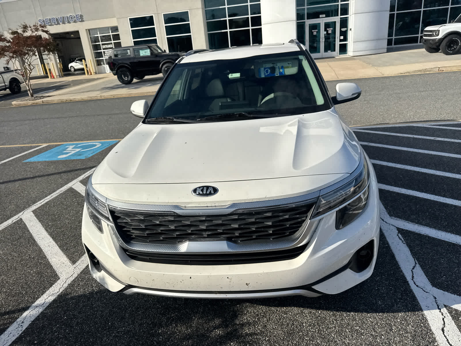 2021 Kia Seltos EX photo 2